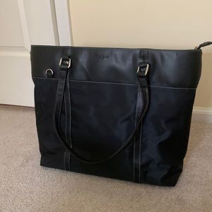 Targus DT Tote Bag with Protective Laptop Sleeve